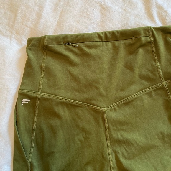 Fabletics Green Workout Set - Picture 5 of 5